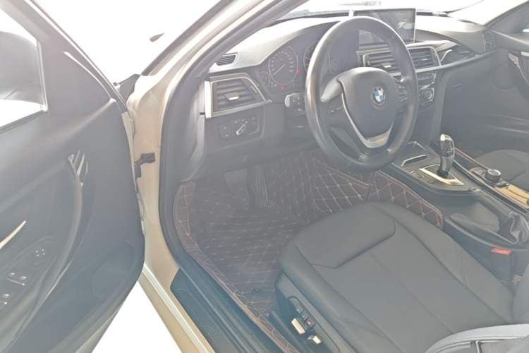 Used BMW 3 Series 2017 318i Fashion Model Driver Seat
