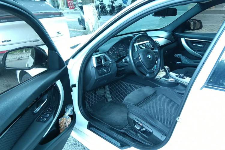 Used BMW 3 Series 2017 320i M Sport Driver Seat