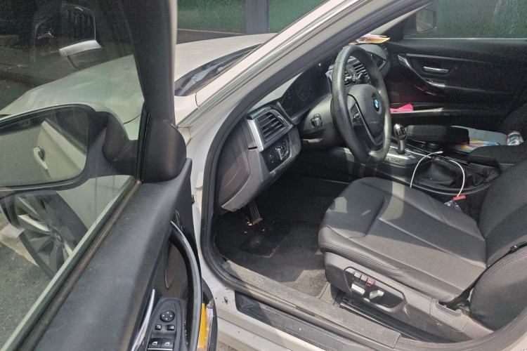 Used BMW 3 Series 2017 318Li Fashion Model Driver Seat