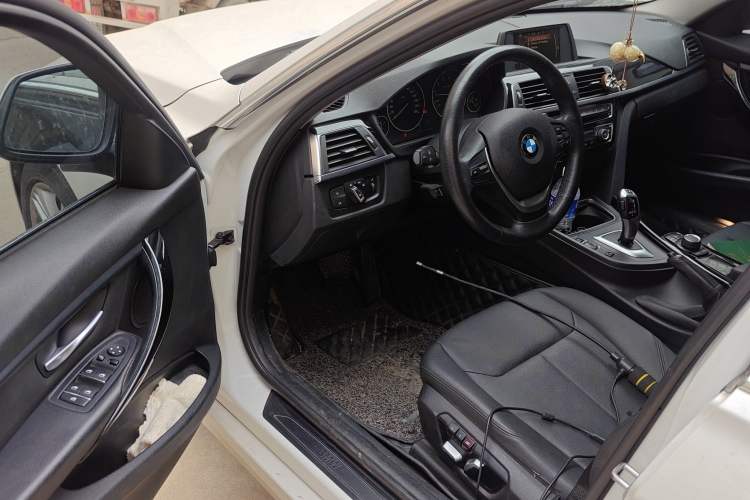 Used BMW 3 Series 2017 320Li Fashion Model
