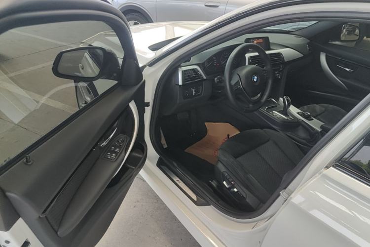 Used BMW 3 Series 2017 320i M Sport Driver Seat
