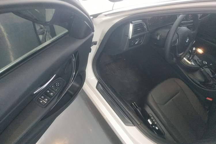 Used BMW 3 Series 2017 318Li Fashion Model Driver Seat