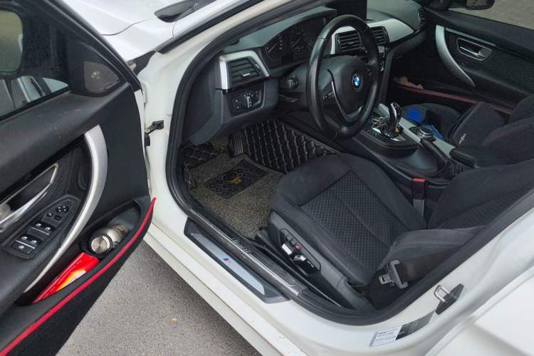 Used BMW 3 Series 2017 320i M Sport Driver Seat