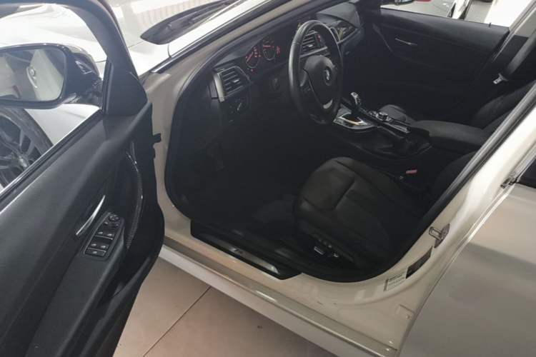 Used BMW 3 Series 2017 320Li M Sport Edition Driver Seat