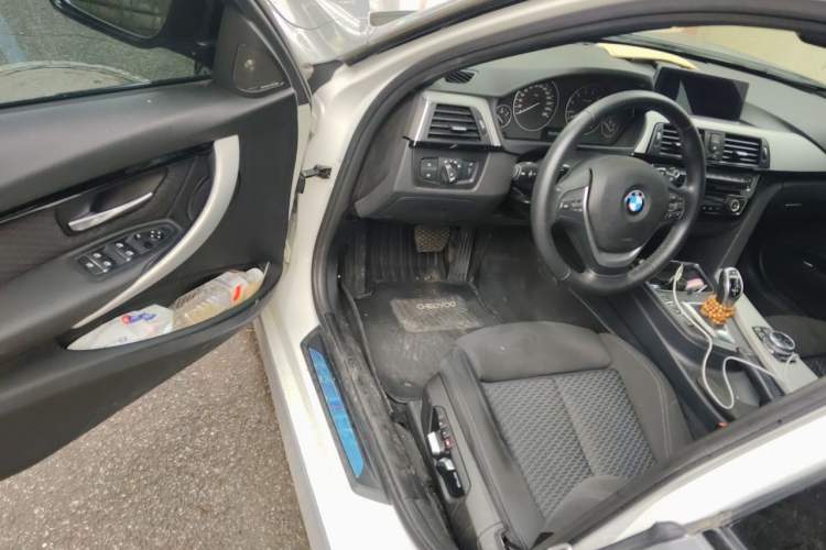 Used BMW 3 Series 2017 320i M Sport Driver Seat