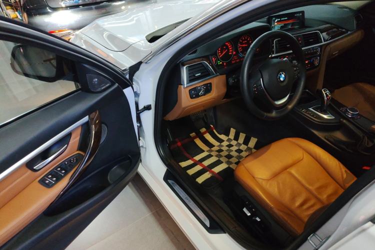 Used BMW 3 Series 2017 330Li xDrive Luxury Design Package Driver Seat