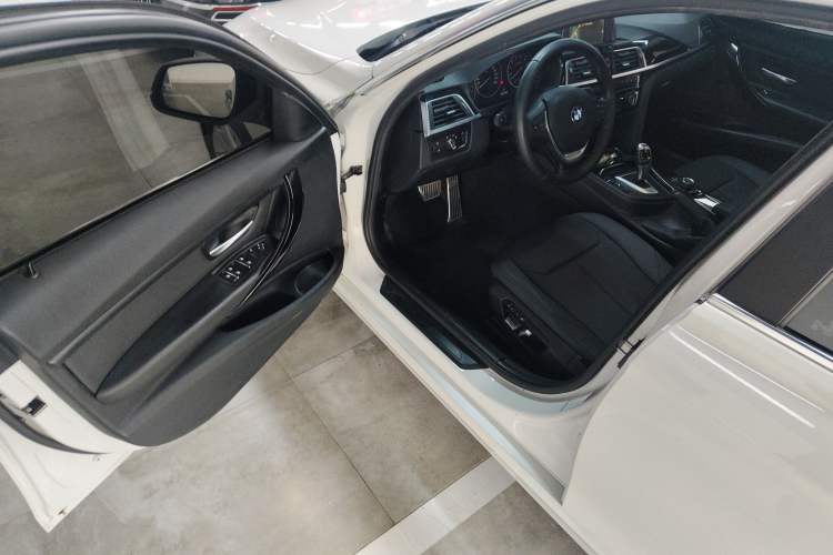 Used BMW 3 Series 2017 318Li Fashion Model Driver Seat