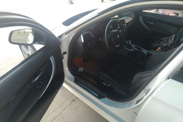Used BMW 3 Series 2017 320i M Sport Driver Seat