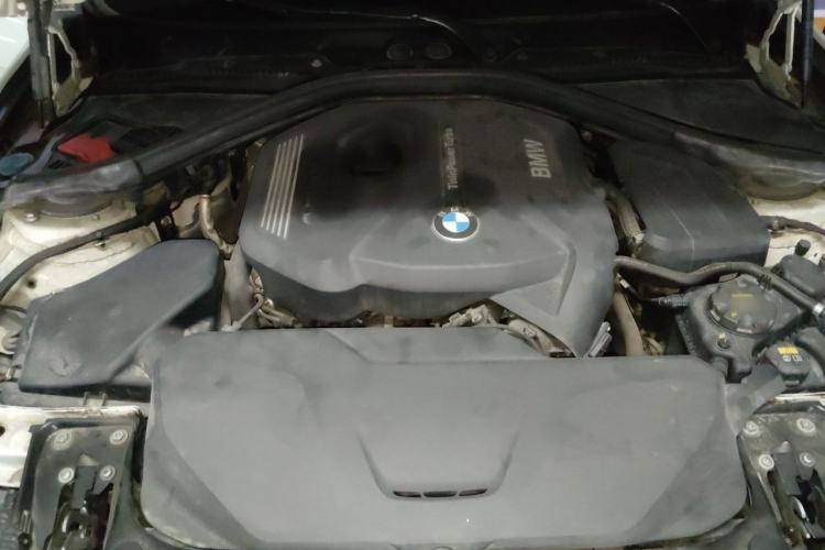 Used BMW 3 Series 2017 320i M Sport Engine Bay