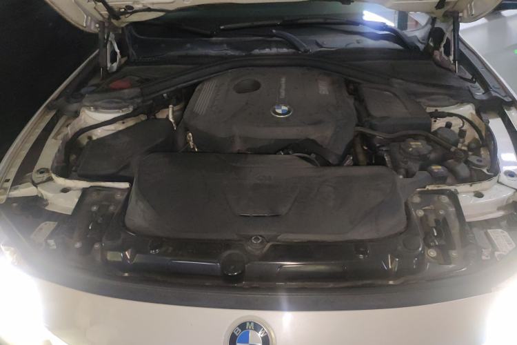 Used BMW 3 Series 2017 320Li Fashion Model Engine Bay