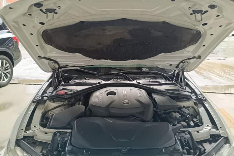Used BMW 3 Series 2017 320Li Fashion Model Engine Bay