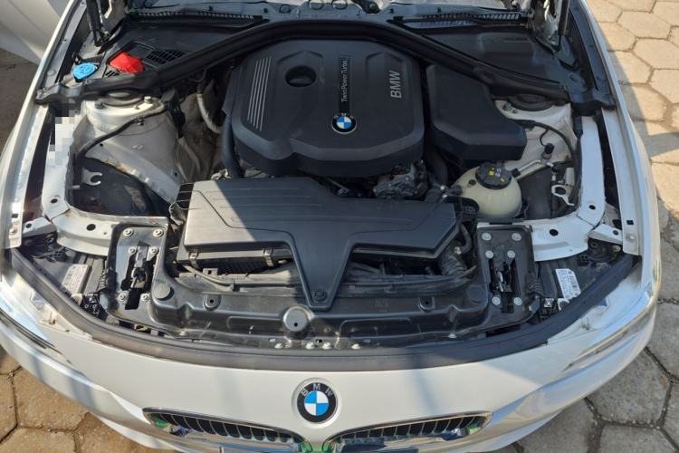 Used BMW 3 Series 2017 318Li Fashion Model Engine Bay