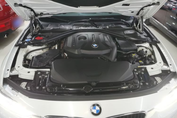 Used BMW 3 Series 2017 320Li Fashion Model Engine Bay