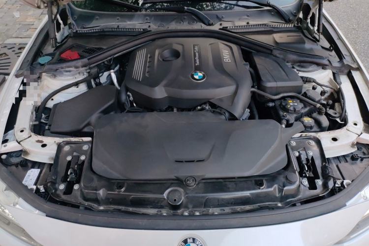 Used BMW 3 Series 2017 320Li Fashion Model Engine Bay