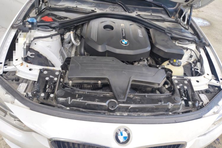 Used BMW 3 Series 2017 318Li Fashion Model Engine Bay