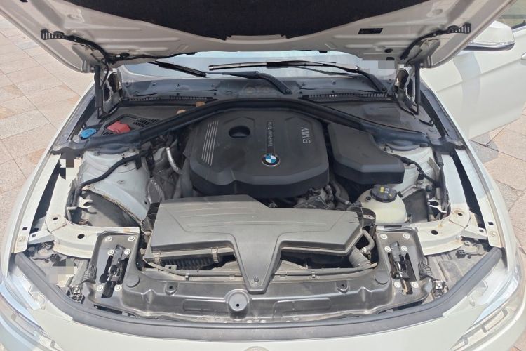Used BMW 3 Series 2017 318Li Fashion Model Engine Bay