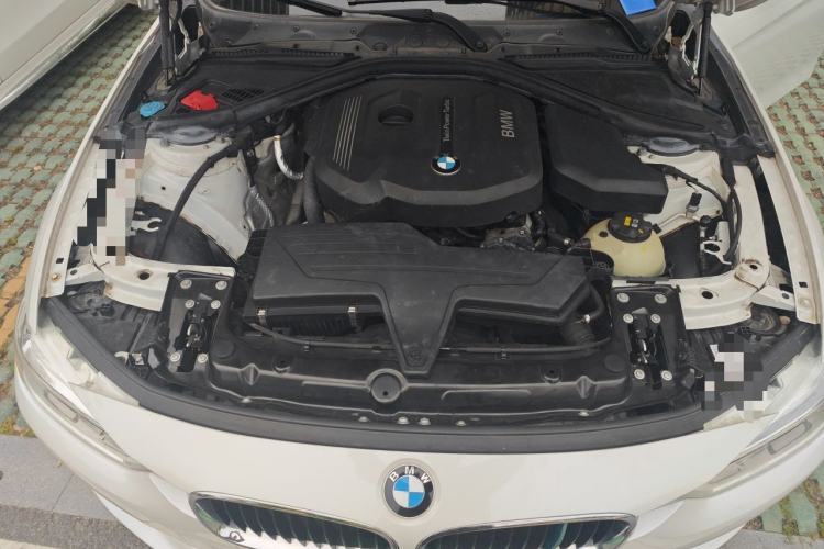 Used BMW 3 Series 2017 318Li Fashion Model Engine Bay