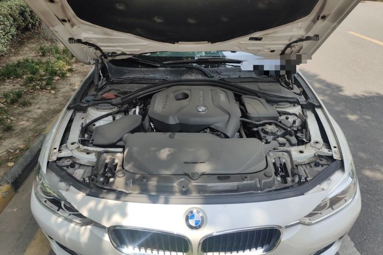 Used BMW 3 Series 2017 320Li Fashion Model Engine Bay