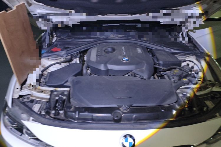 Used BMW 3 Series 2017 320i M Sport Engine Bay