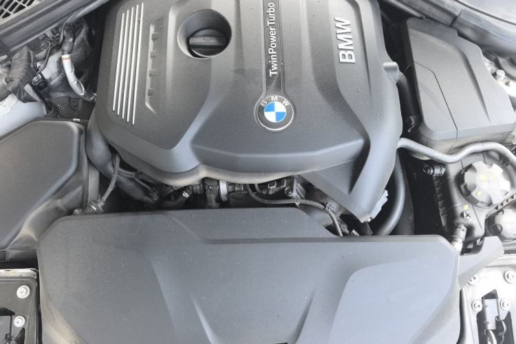 Used BMW 3 Series 2017 320Li Fashion Model Engine Bay