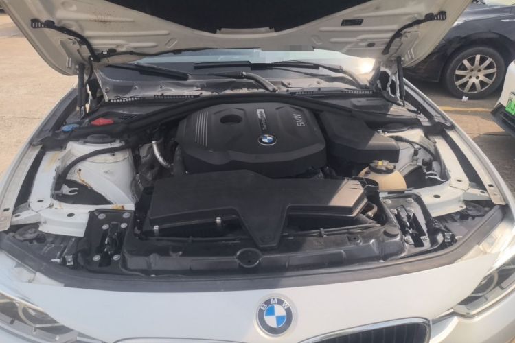 Used BMW 3 Series 2017 318Li Fashion Model Engine Bay
