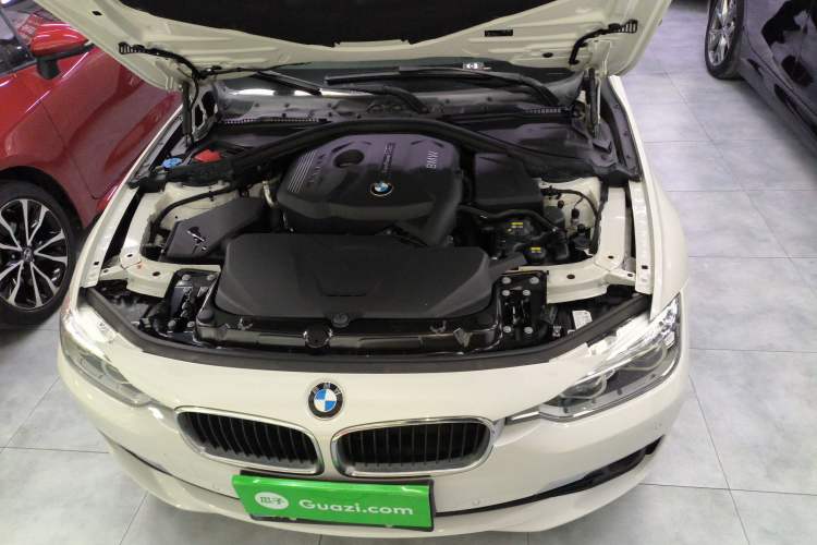 Used BMW 3 Series 2017 320Li Fashion Model Engine Bay