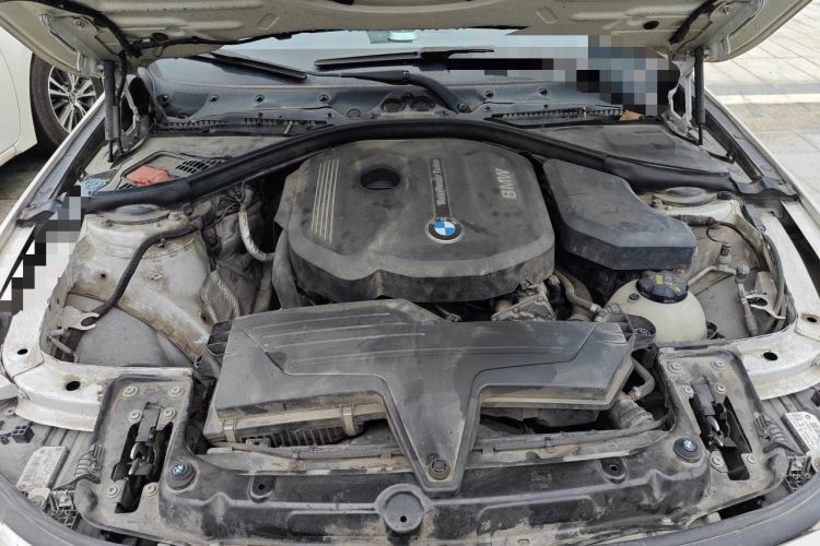 Used BMW 3 Series 2017 318i Fashion Model Engine Bay