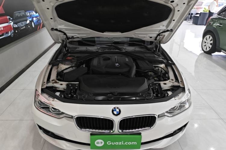 Used BMW 3 Series 2017 320Li Fashion Model Engine Bay