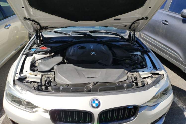Used BMW 3 Series 2017 320Li Fashion Model Engine Bay