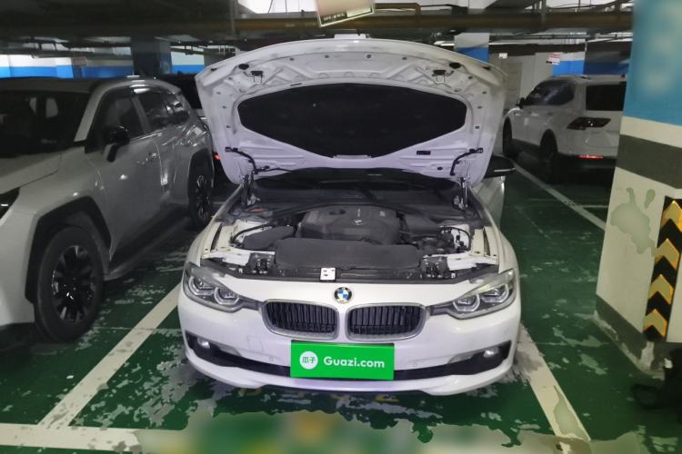 Used BMW 3 Series 2017 320Li Fashion Model Engine Bay