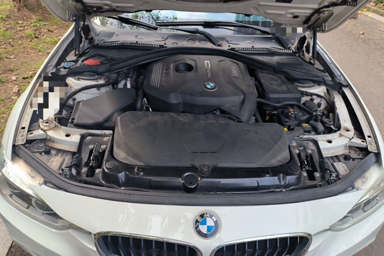 Used BMW 3 Series 2017 320i M Sport Engine Bay