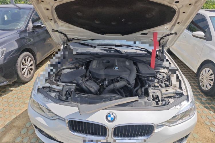 Used BMW 3 Series 2017 320Li Fashion Model Engine Bay