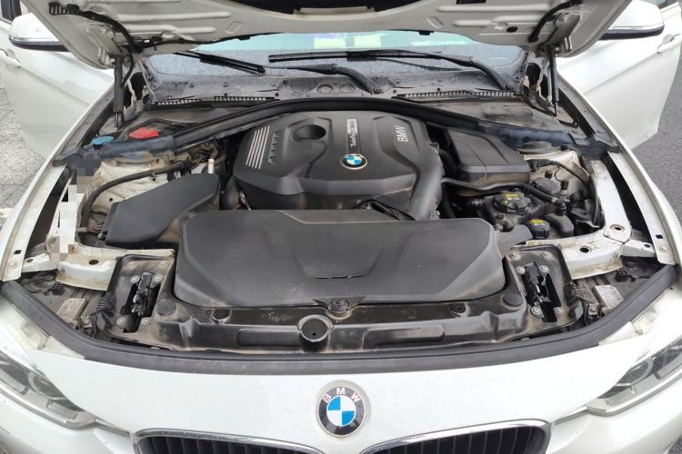 Used BMW 3 Series 2017 320Li Fashion Model Engine Bay