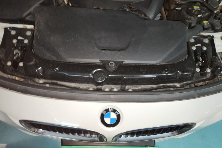 Used BMW 3 Series 2017 320Li Fashion Model Engine Bay