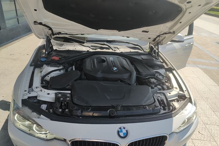 Used BMW 3 Series 2017 320Li Fashion Model Engine Bay
