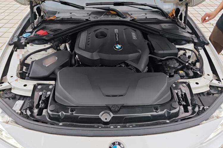 Used BMW 3 Series 2017 320i M Sport Engine Bay