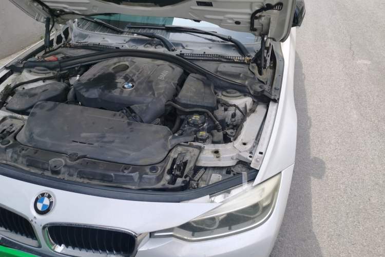 Used BMW 3 Series 2017 320Li Fashion Model Engine Bay Left