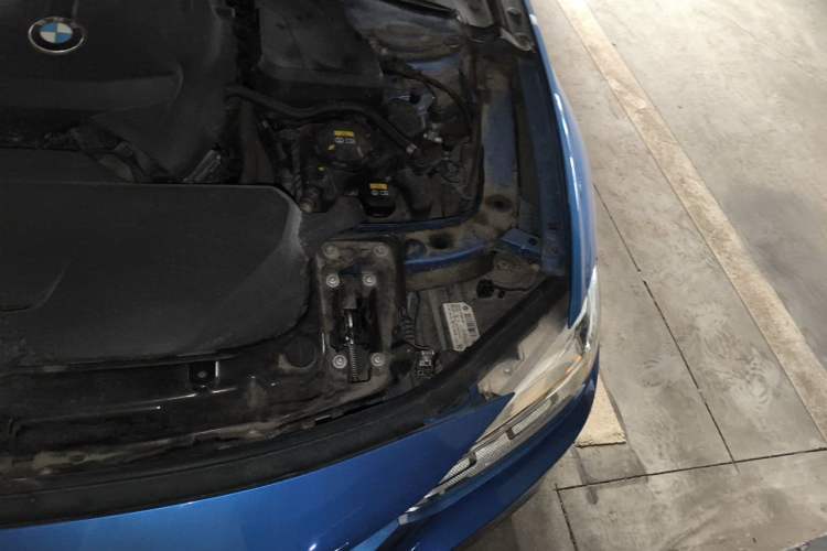 Used BMW 3 Series 2017 320i M Sport Engine Bay Left