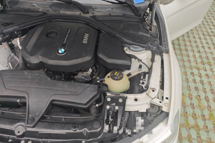 Used BMW 3 Series 2017 318Li Fashion Model Engine Bay Left