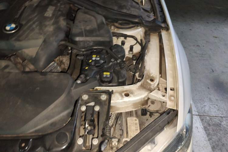 Used BMW 3 Series 2017 320Li Fashion Model Engine Bay Left