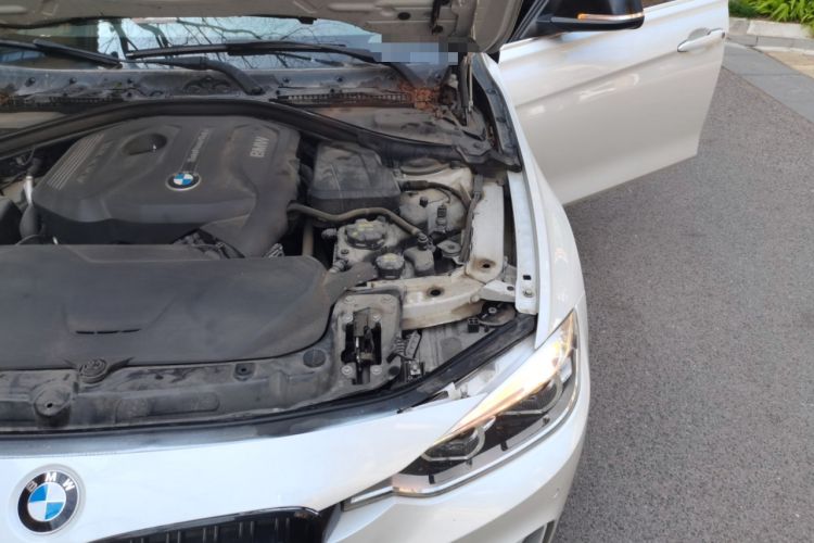 Used BMW 3 Series 2017 320Li Fashion Model Engine Bay Left