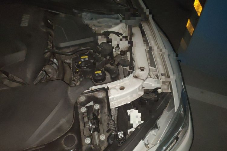Used BMW 3 Series 2017 320Li Fashion Model Engine Bay Left