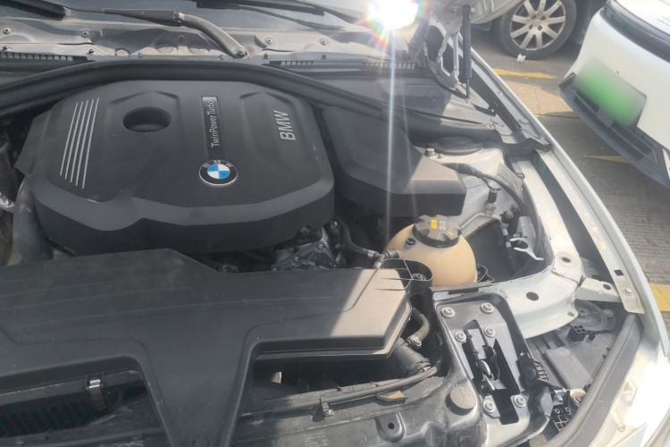 Used BMW 3 Series 2017 318Li Fashion Model Engine Bay Left