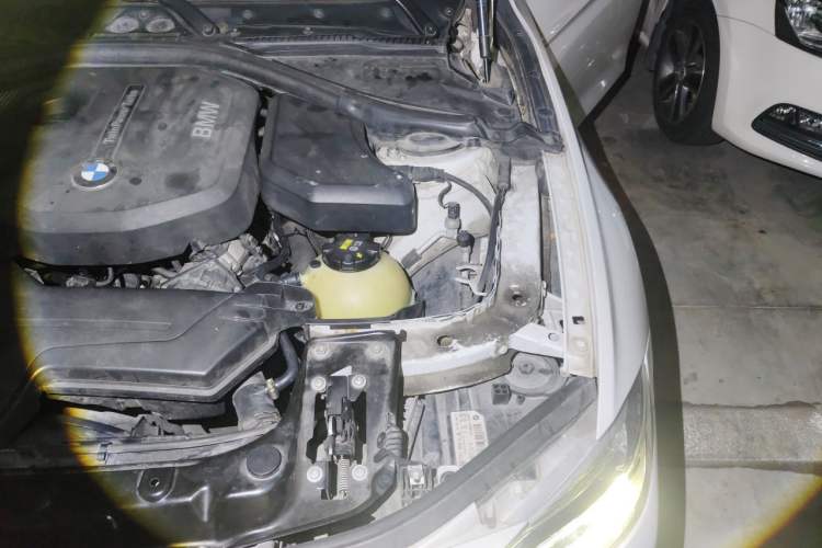 Used BMW 3 Series 2017 318Li Fashion Model Engine Bay Left