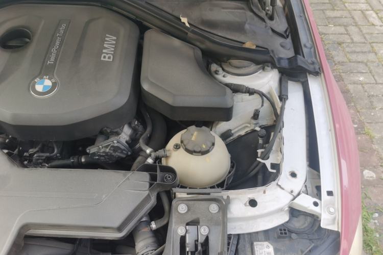 Used BMW 3 Series 2017 318Li Fashion Model Engine Bay Left