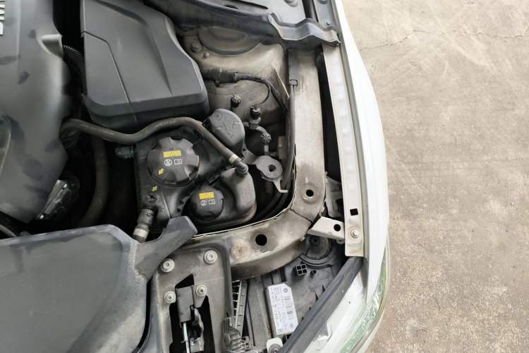 Used BMW 3 Series 2017 320Li Fashion Model Engine Bay Left