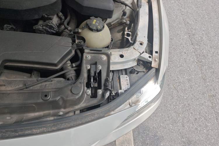 Used BMW 3 Series 2017 318Li Fashion Model Engine Bay Left