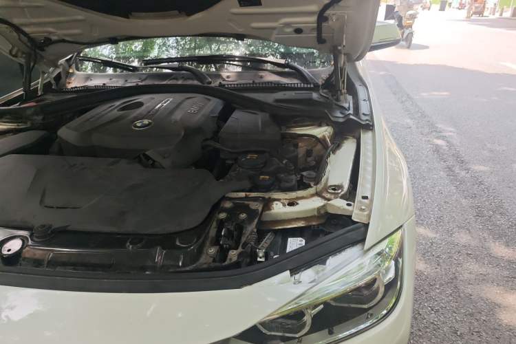 Used BMW 3 Series 2017 320Li Fashion Model Engine Bay Left