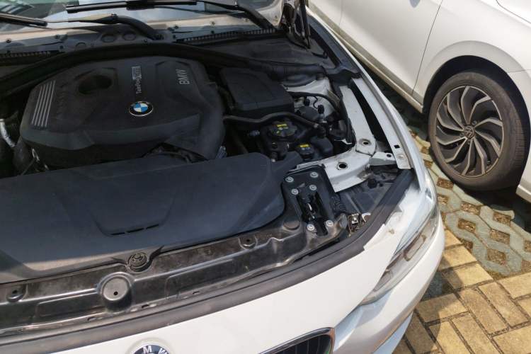 Used BMW 3 Series 2017 320Li Fashion Model Engine Bay Left