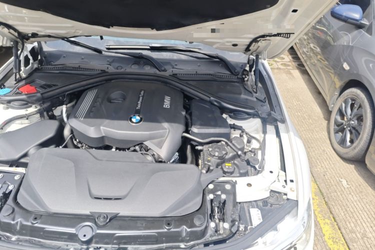 Used BMW 3 Series 2017 320i M Sport Engine Bay Left